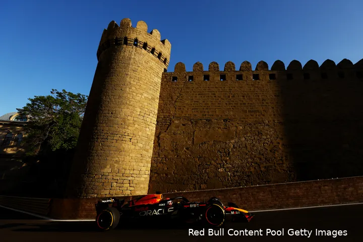 De Grand Prix van Azerbeidzjan is een van de weinige races die Verstappen voor de zomer niet gewonnen heeft. (Foto: Red Bull Content Pool/Getty Images)