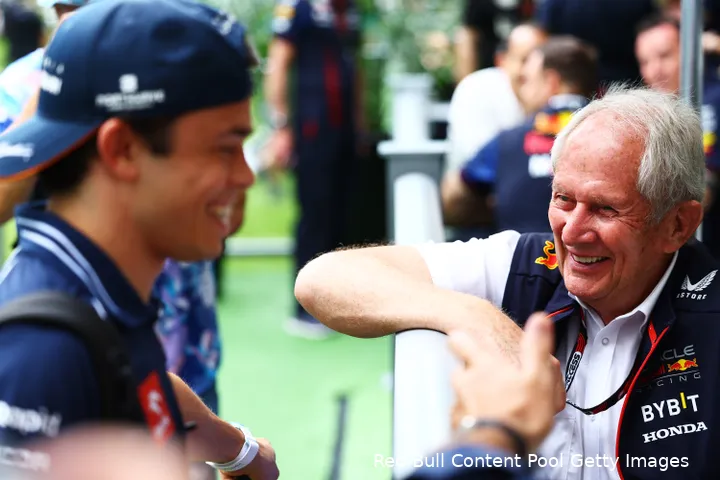 De Vries en Marko in betere tijden. Wegens tegenvallende prestaties zou het huwelijk van korte duur zijn. (Foto: Red Bull Content Pool Getty Images)
