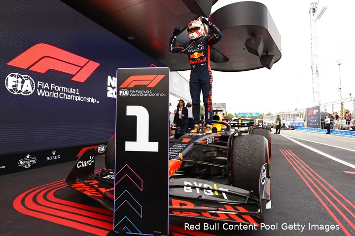 Verstappen verliet Spanje met de perfecte score door in de slotfase de snelste ronde te klokken. (Foto: Red Bull Content Pool/Getty Images)