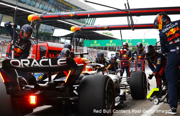 verstappen red bull pitstop gp oostenrijk 2023