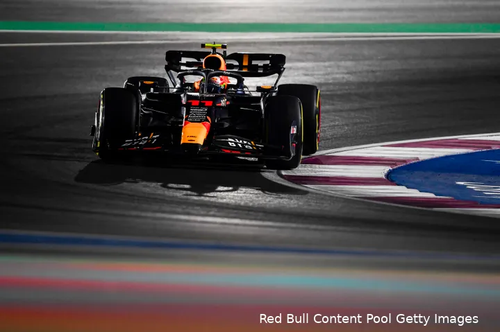 Pérez kreeg het ook niet gedaan in de sprintkwalificatie. (Foto: Red Bull Content Pool/Getty Images)