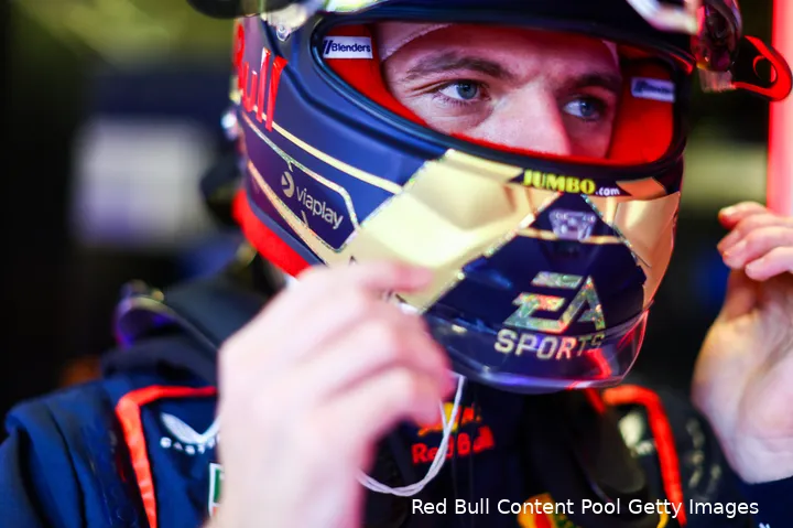 Viaplay ging de samenwerking met Max Verstappen aan, en kan daardoor exclusieve content bieden in Nederland.