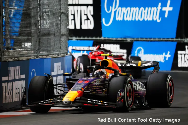 Pérez leverde een keurige prestatie in Las Vegas, al begint het er toch op te lijken dat hij op de stratencircuits niet meer zo dominant is als voorheen. (Foto: Red Bull Content Pool)