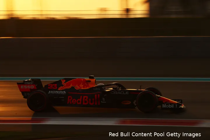 Verstappens eerste run in Q2 ging niet goed, maar zijn tweede was uitstekend. (Foto: Red Bull Content Pool/Getty Images)