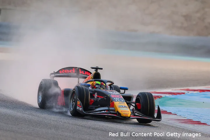 De vernieuwde Formule 2-bolide voor de aankomende drie seizoenen. (Foto: Red Bull Content Pool/Getty Images)