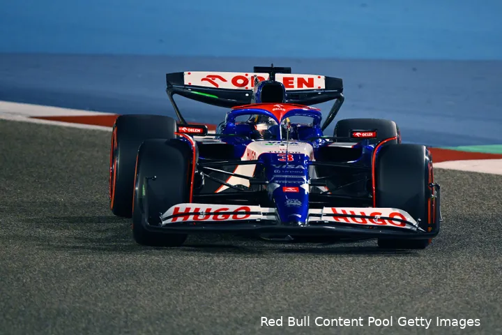 Daniel Ricciardo in zijn VCARB 01, kwalificatie Grand Prix van Bahrein, 2024.
