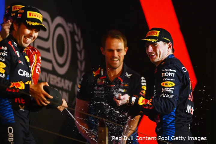 In Bahrein pakten Verstappen en Pérez nog met relatief gemak de eerste en tweede plaats.