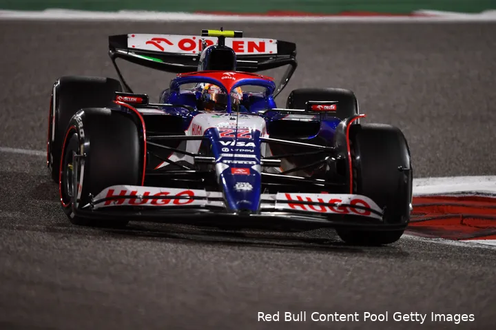 Tsunoda maakte het zijn team niet makkelijk tijdens de GP van Bahrein. (Foto: Red Bull Content Pool/Getty Images)