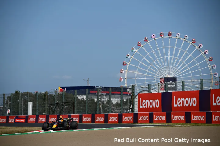 . Zoals Verstappen zijn leiding uitbouwde, was  vlot na de start de rest van het veld gezien. (Foto: Red Bull Content Pool/Getty Images)
