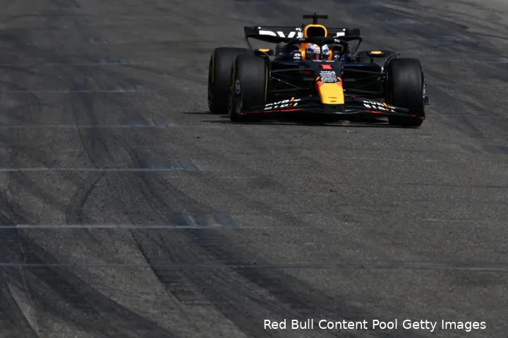 Tung vermoedt dat een ERS-probleem Verstappen parten speelde in de tweede stint.