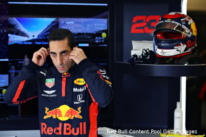 <i>Sébastien Buemi is ook simulatorcoureur bij Red Bull.</i>