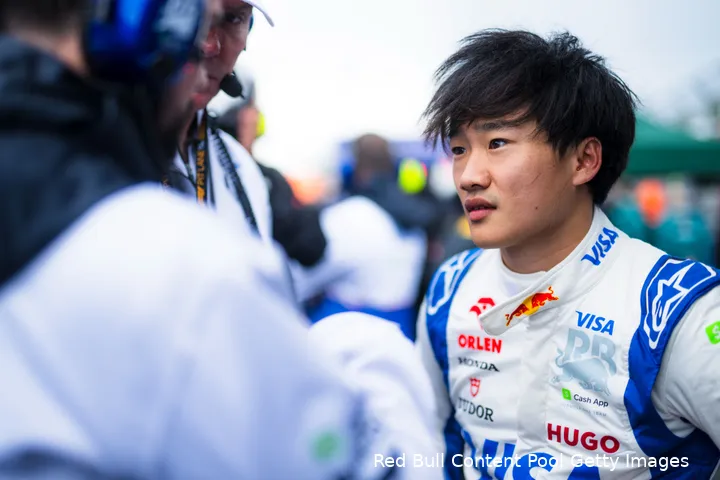 <i>Yuki Tsunoda rijdt in 2025 voor het vijfde seizoen op rij bij het tweede Red Bull-team.</i>