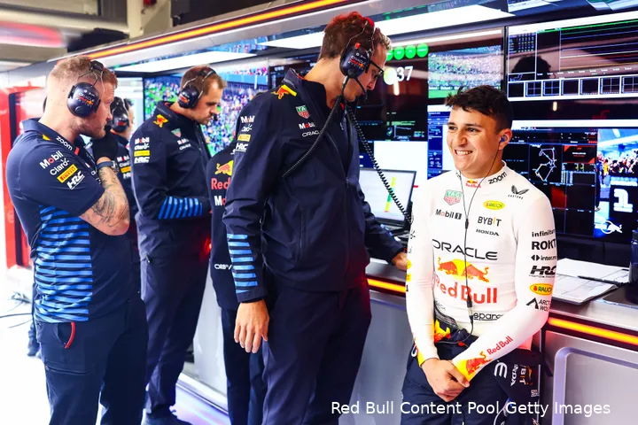 isack hadjar red bull racing groot brittannie vrijdag 2024 6