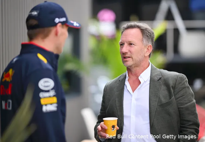 Verstappen is immuun voor 'onzinnige discussies' en kritiek en laat zich niet van zijn stuk brengen.