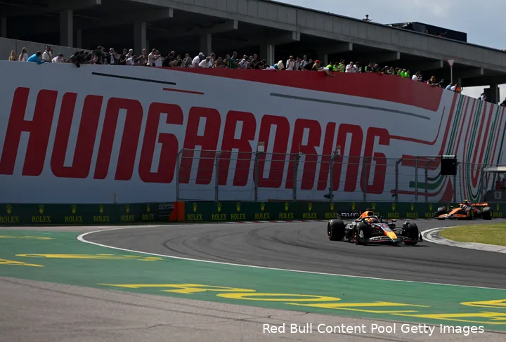 max verstappen racedag hongarije 2024 redbullracing