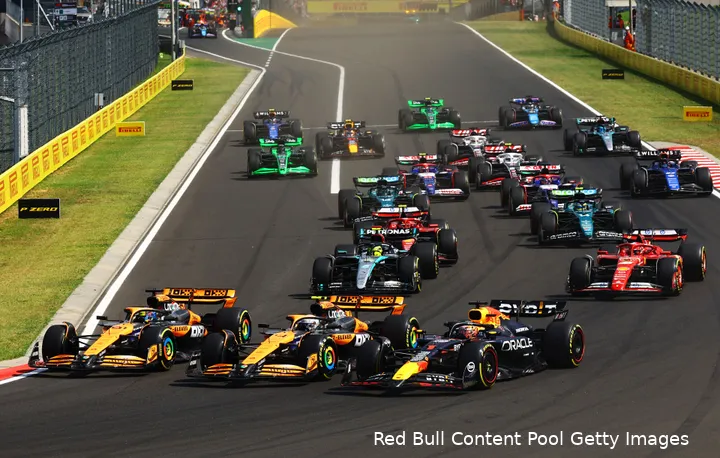 max verstappen racedag hongarije 2024 redbullracing