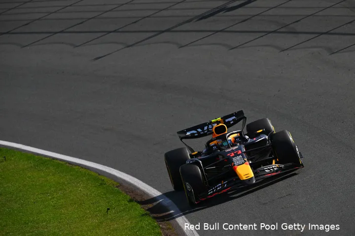 Sergio Pérez zou met de snellere vloer hebben rondgereden.