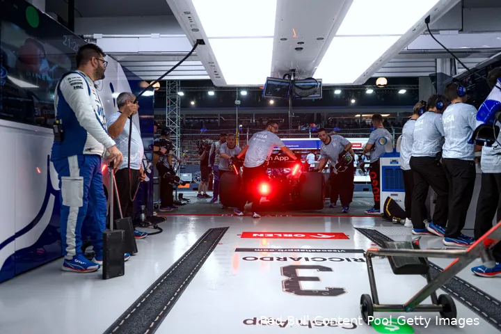 Ricciardo kaapte een punt voor de snelste ronde weg bij McLaren.