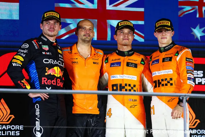 red bull racing max verstappen lando norris oscar piastri mclaren singapore gp zondag 2024