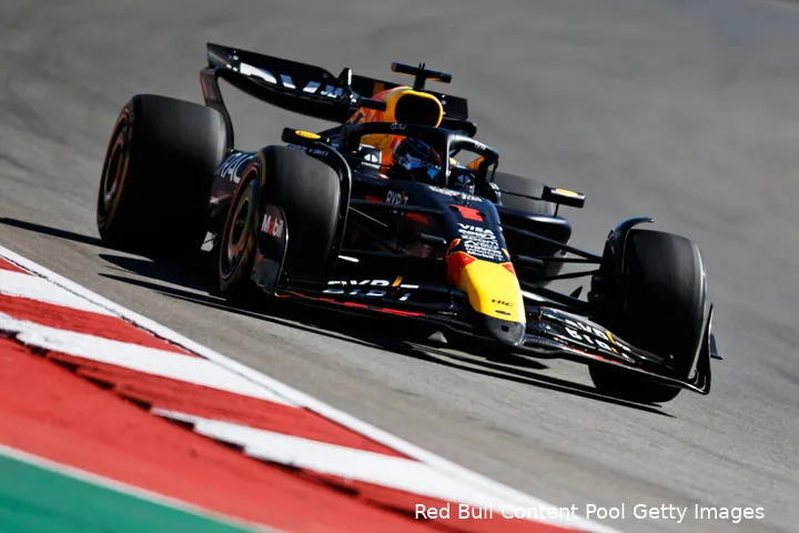 Verstappen kon al beter door een deur met de RB20 dan voorheen.