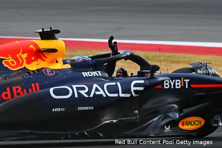 De engine cover van Red Bull is ook aangepakt.