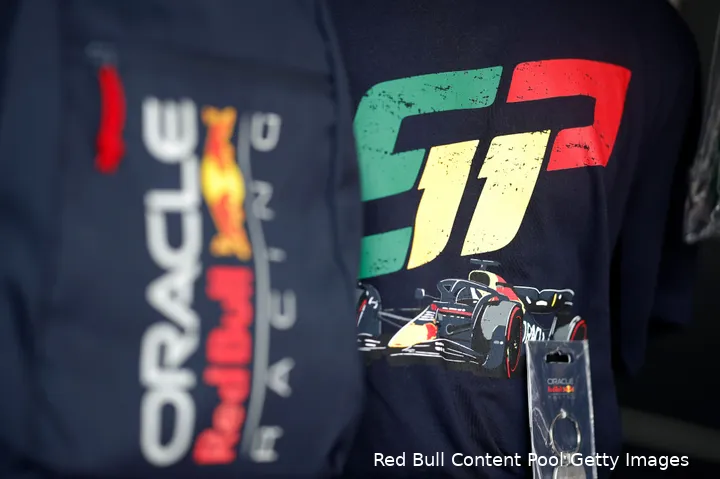 mexico fans max verstappen sergio perez redbullracing