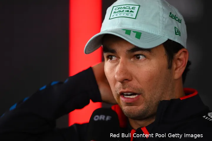 <i>Sergio Pérez was niet blij met de acties van de man die hem uiteindelijk zou vervangen.&nbsp;</i>