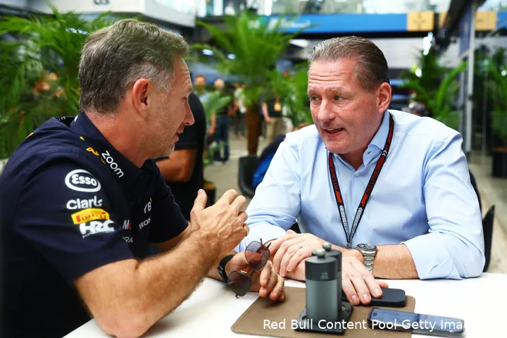 <i>Horner en Jos Verstappen lijken weer on speaking terms te zijn met elkaar.</i>