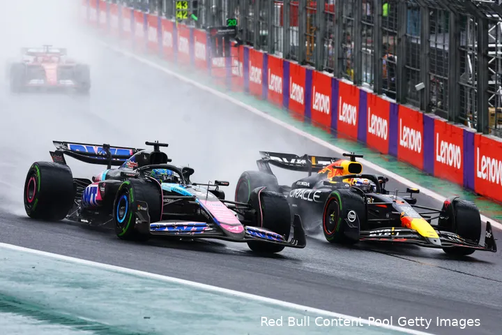 max verstappen esteban ocon alpine red bull racing gp sao paulo zondag 2024 4