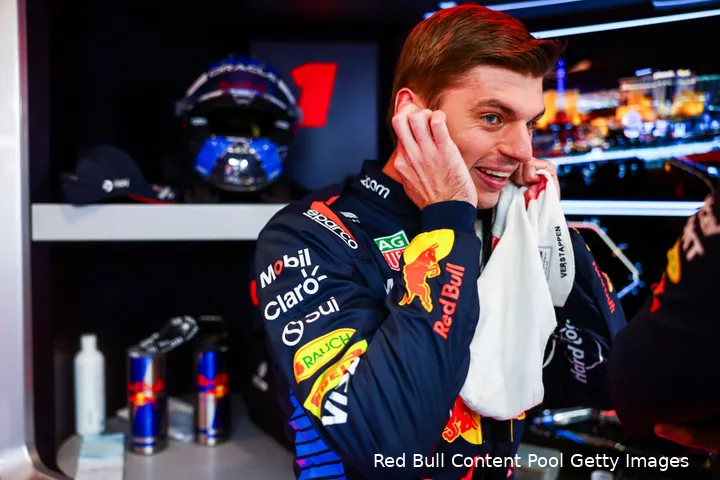 max verstappen las vegas red bull racing 12