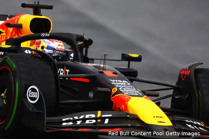 Verstappen rit van P17 naar P1 in Brazilië is een race die niemand snel zal vergeten.