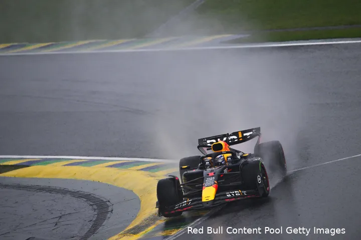 Maxs Verstappen schitterde in Sao Paulo in de regen.