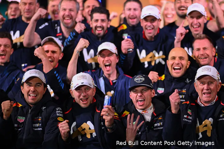 <i>Verstappen sloeg bij zijn eerste matchpoint toe in Las Vegas.</i>