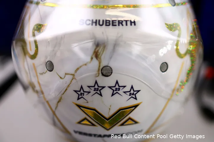 max verstappen redbullracing 2024 helm kampioenschap titel