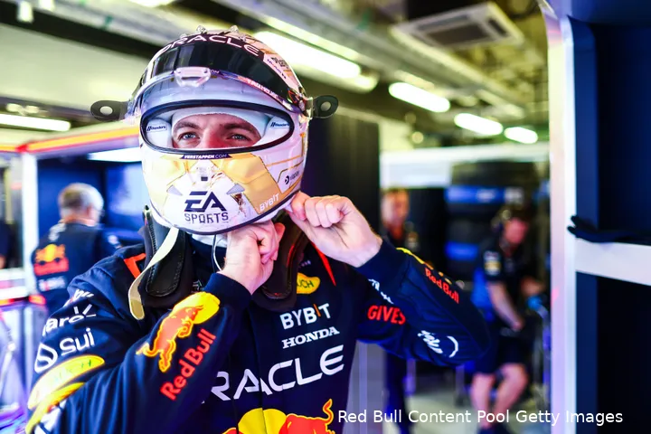 max verstappen helm red bull racing abu dhabi zaterdag helm 14