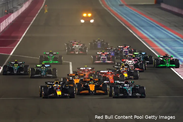 max verstappen lando norris qatar rb20 12 start 34