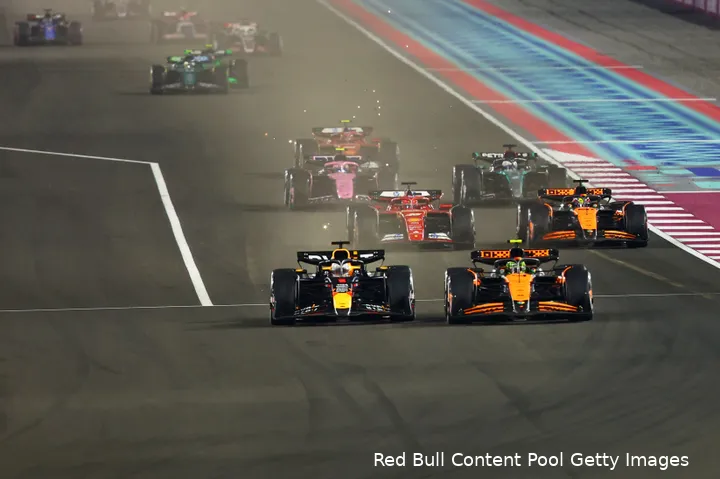 max verstappen lando norris qatar rb20 123 start