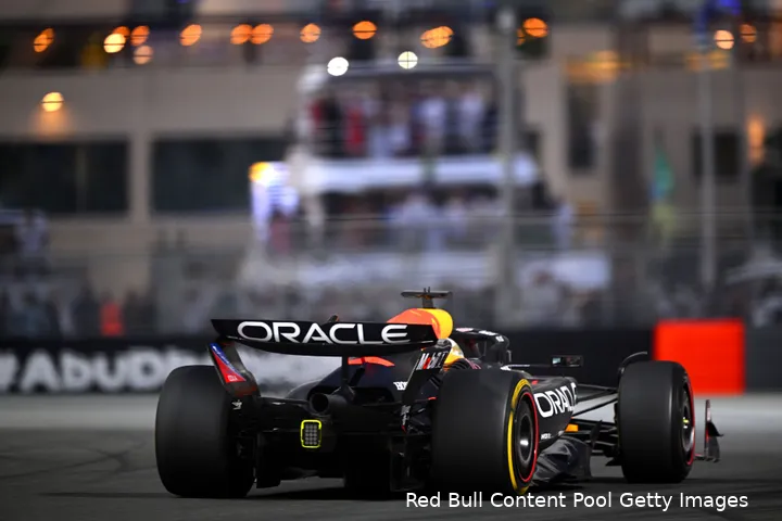 <i>Max Verstappen zat al snel in een kansloze positie.</i>