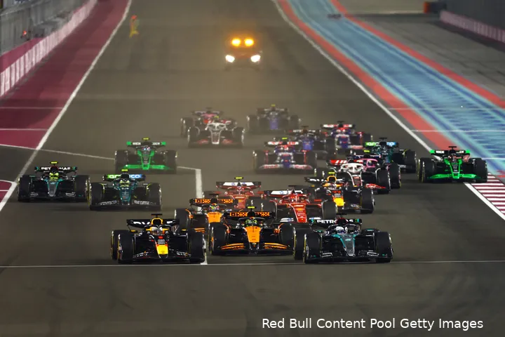 max verstappen start lando norris george russell rb20 red bull racing gp qatar 12 12
