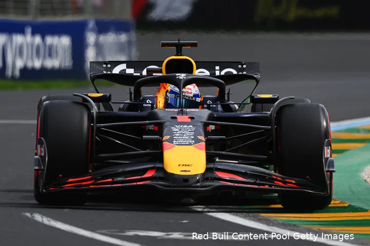 Verstappen lijkt meer grip te hebben gevonden op zaterdag.