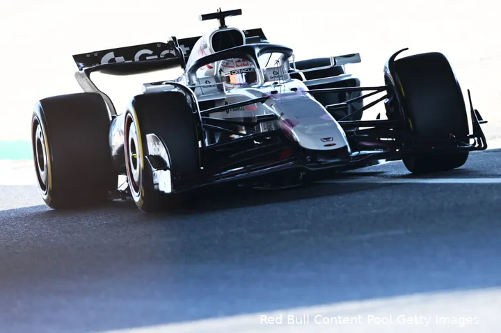 Lukt het Red Bull om de bolide tijdig aan te passen?