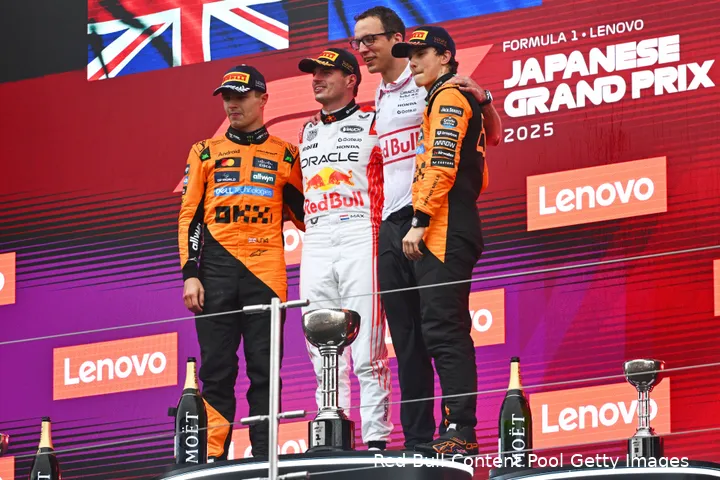 Norris, Verstappen en Piastri stonden samen op het podium op Suzuka.
