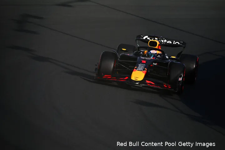 Verstappen was heer en meester op zaterdag in Jeddah.