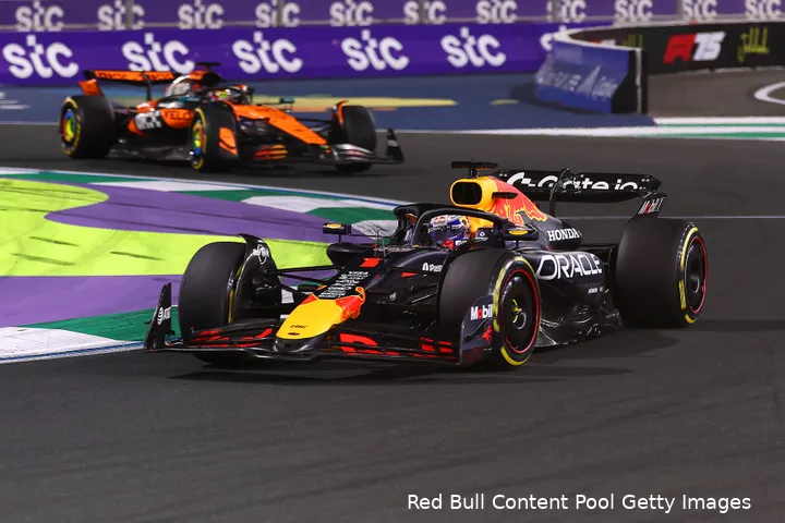 red bull racing max verstappen mclaren oscar piastri gp saoedi arabie 2025 zondag 2
