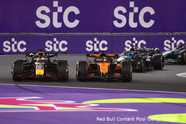 red bull racing max verstappen mclaren oscar piastri gp saoedi arabie 2025 zondag
