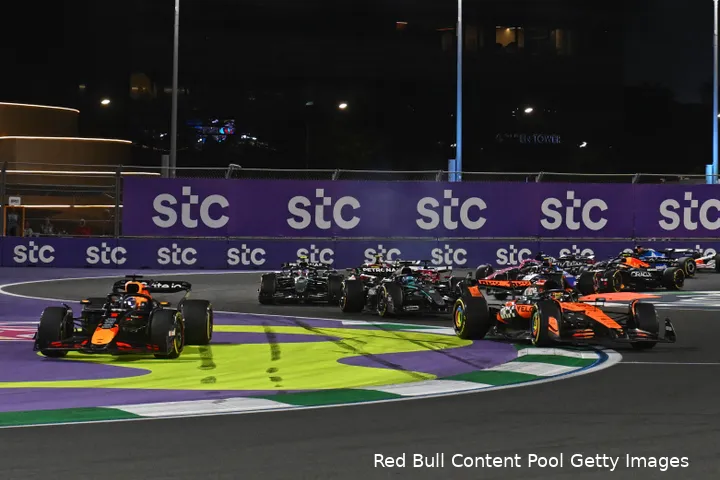 red bull racing max verstappen mclaren oscar piastri gp saoedi arabie 2025 zondag