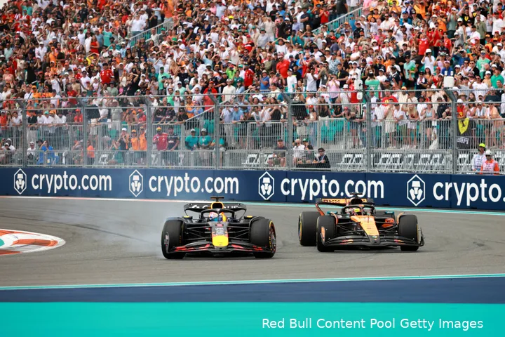 red bull racing max verstappen mclaren oscar piastri gp miami 2025 zondag lock up gevecht 2