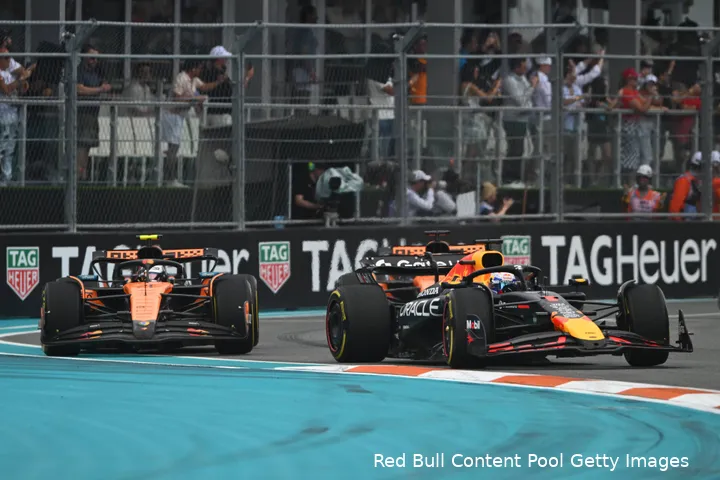 red bull racing max verstappen miami gp 2025 zondag mclaren lando norris