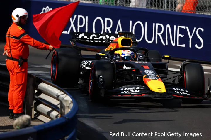 red bull racing max verstappen zaterdag gp monaco 2025 rode vlag 2