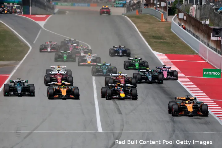 <i>De race begon nog goed voor Verstappen.</i>